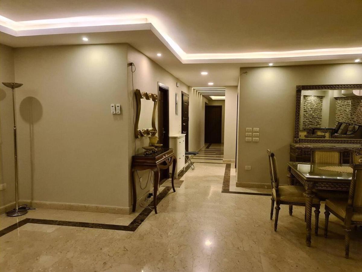 Spacious Executive Luxury Apartment With Balcony Il Il Cairo Esterno foto