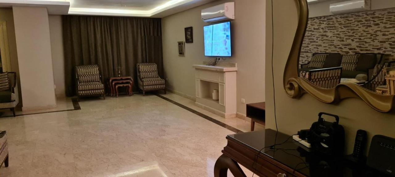 Spacious Executive Luxury Apartment With Balcony Il Il Cairo Esterno foto